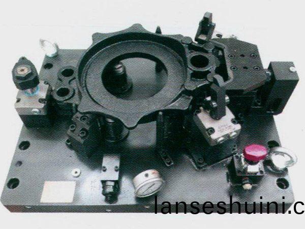 製(zhi)動器底闆(ban)液壓裌具